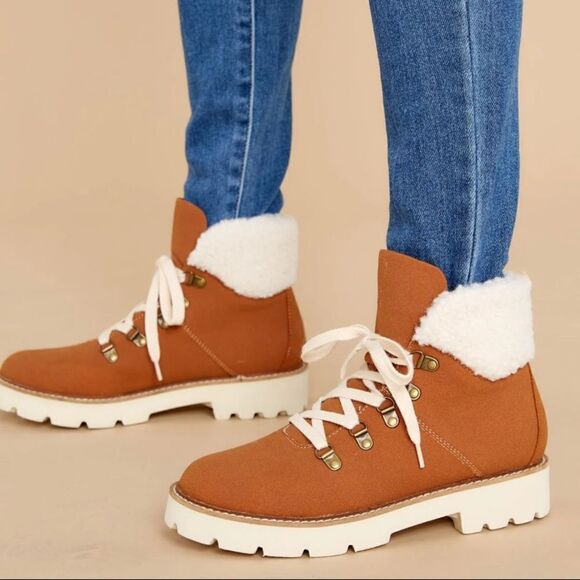 NWT Cognac Brown Lace Up Booties Vegan Sherpa 7 - Picture 3 of 6